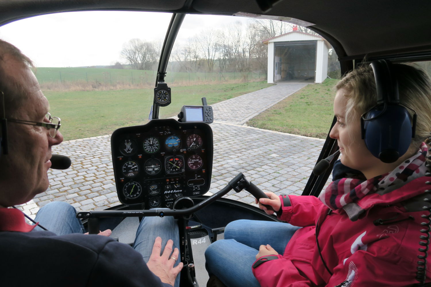 Hubschrauber selber fliegen - Cockpit R44